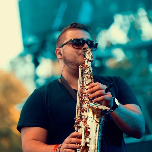 Einaras Sax