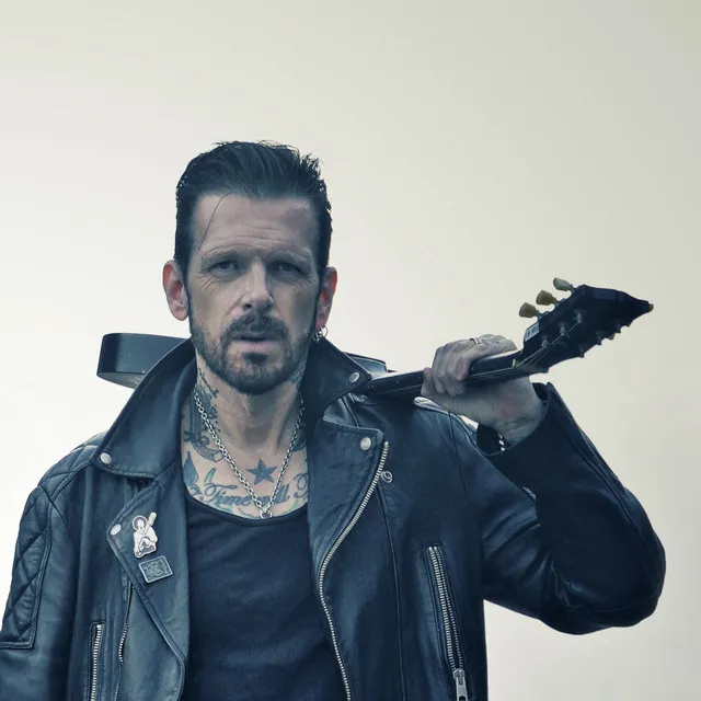 Ricky Warwick