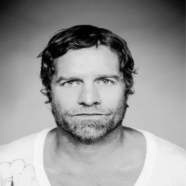 Arno Carstens