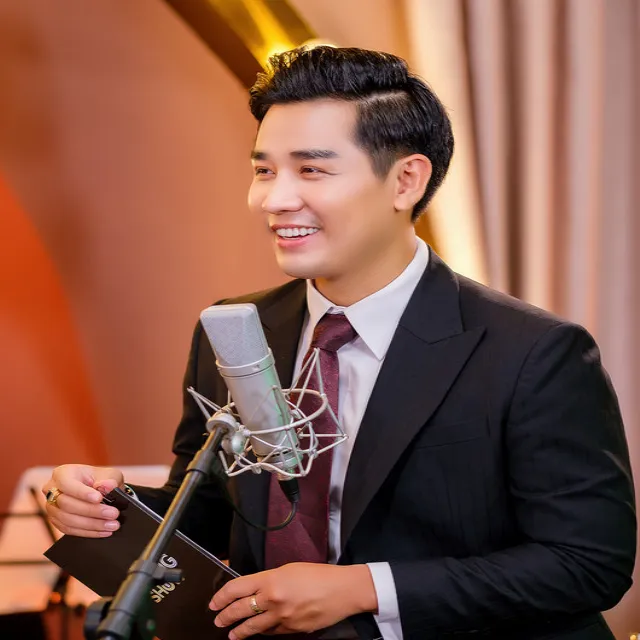 Host Nguyên Khang