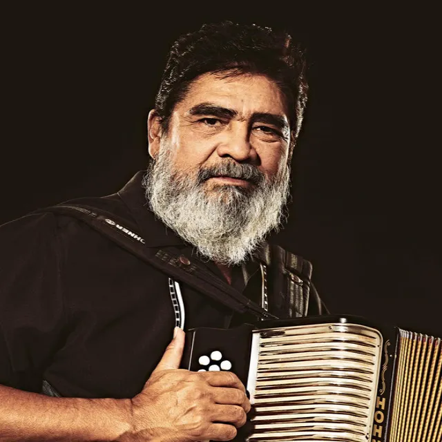 Celso Piña