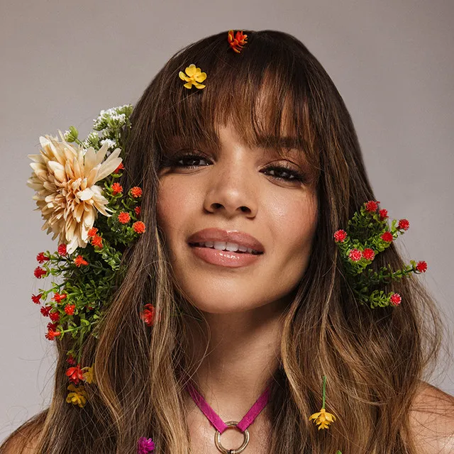 Leslie Grace