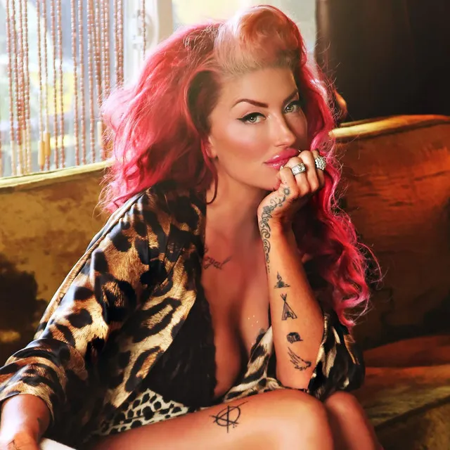 Neon Hitch