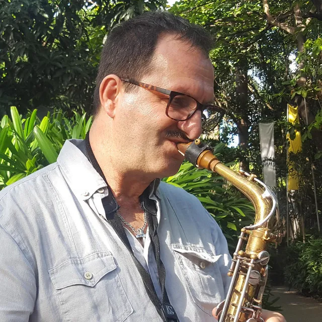 Daniel Sax