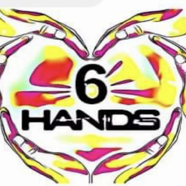 6 Hands