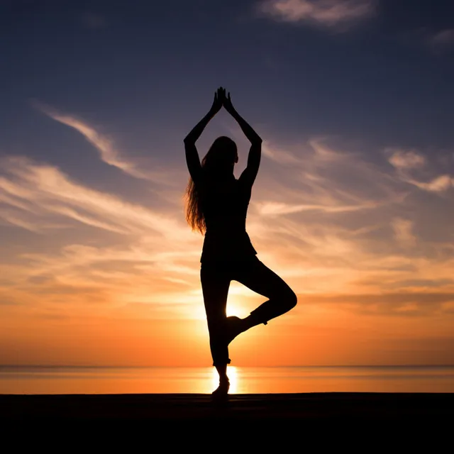 Olas De Serenidad En La Meditación De Yoga