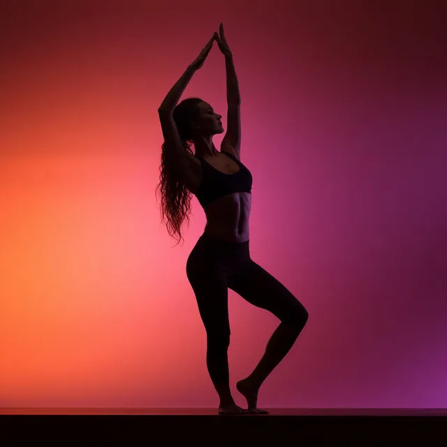 Flujo De Yoga En La Ambiente Lluvioso