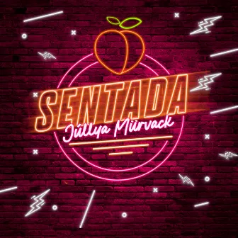 Sentada by Jullya Murvack