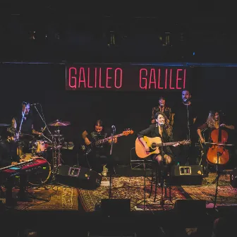 Una Noche en Galileo by Gema Hernández