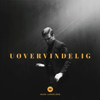 Uovervindelig by Mads Langelund