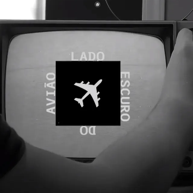 Lado Escuro do Avião