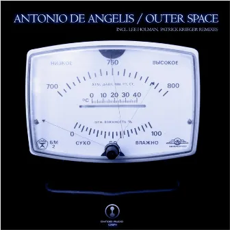 Outer Space by Antonio de Angelis