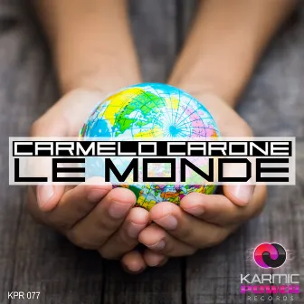 Le monde by Carmelo Carone