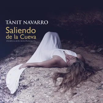 Saliendo de la Cueva by Tànit Navarro