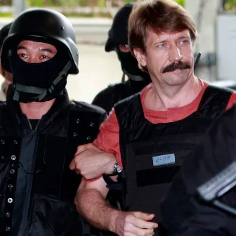 VIKTOR BOUT by Lil Max