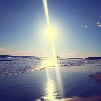 walking along the shore by Allelieder