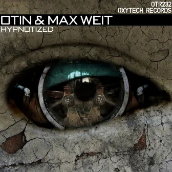 Hypnotized by Max Weit