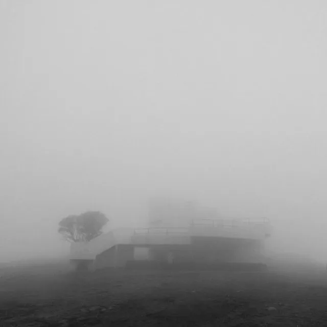 Altar de Viento: I. Luz Eólica