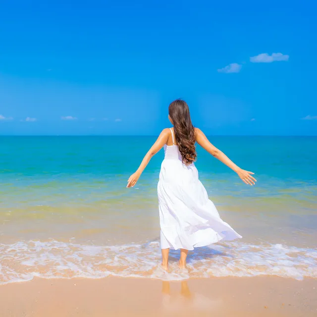 Peaceful Shores: Serene Binaural Ocean Relaxation