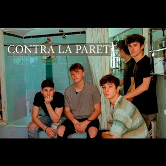 Contra la paret by Tenda