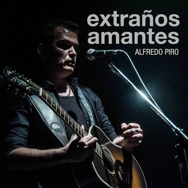 Extraños Amantes