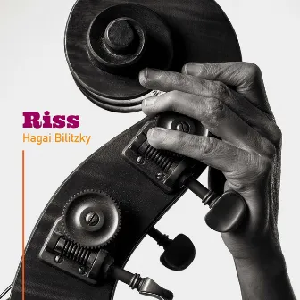 Riss by Hagai Bilitzky