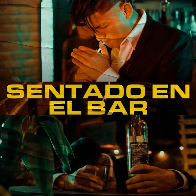 Sentado en el bar