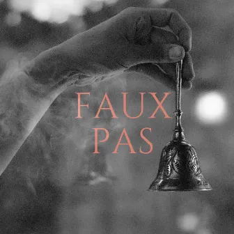 Faux pas by Heïka