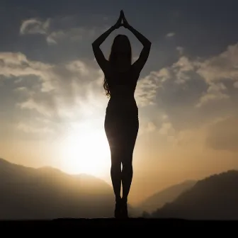 Armonía De Yoga Junto Al Río: Melodías Junto A La Cascada by Encontrar frecuencia