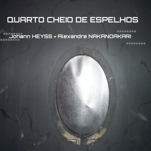 Quarto Cheio de Espelhos