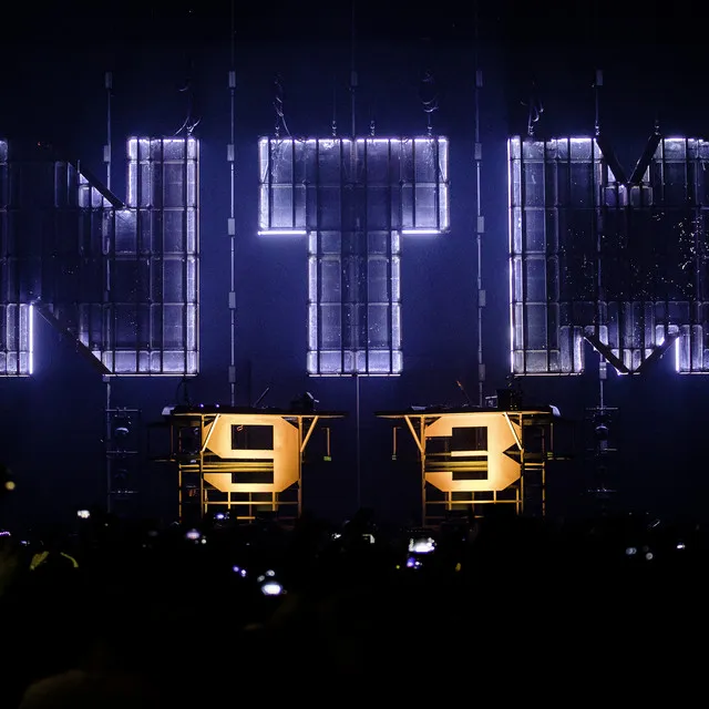 C'est arrivé près d'chez toi (feat. Jaeyez) - Live à l'AccorHotels Arena 2019