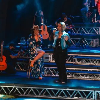 Eu Acabo Voltando (Ao Vivo) by Irmãs Barbosa - Edna & Dinah