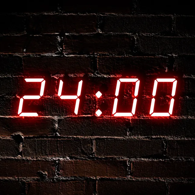 24 : 00