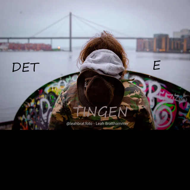 Det E