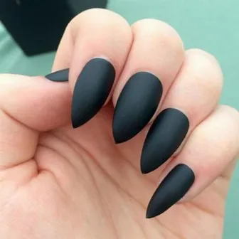 Black Fingernails by Sowhatimdead