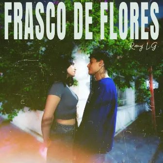 Frasco De Flores by Rony L.G.