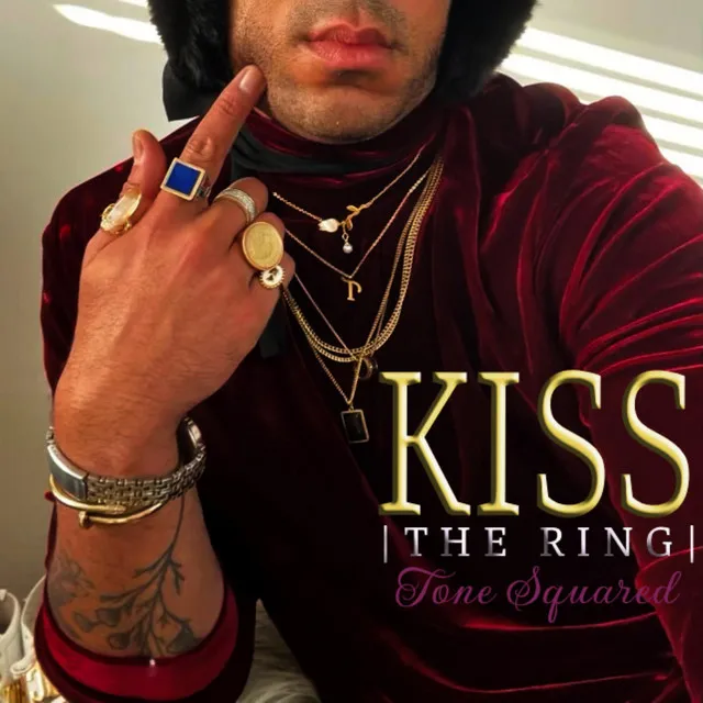 KiSs tHe RinG