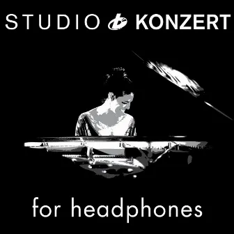 Studio Konzert for Headphones by Marialy Pacheco