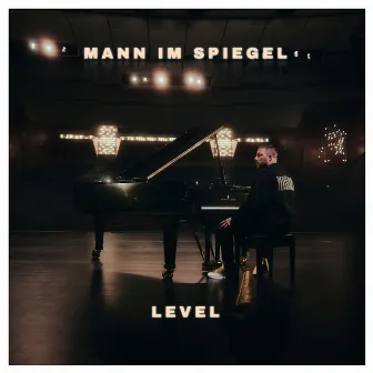 Mann im Spiegel by LEVEL