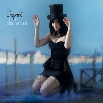 Bleu Venise by Daphné