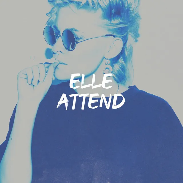 Elle attend