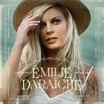 Émilie Daraîche by Émilie Daraîche