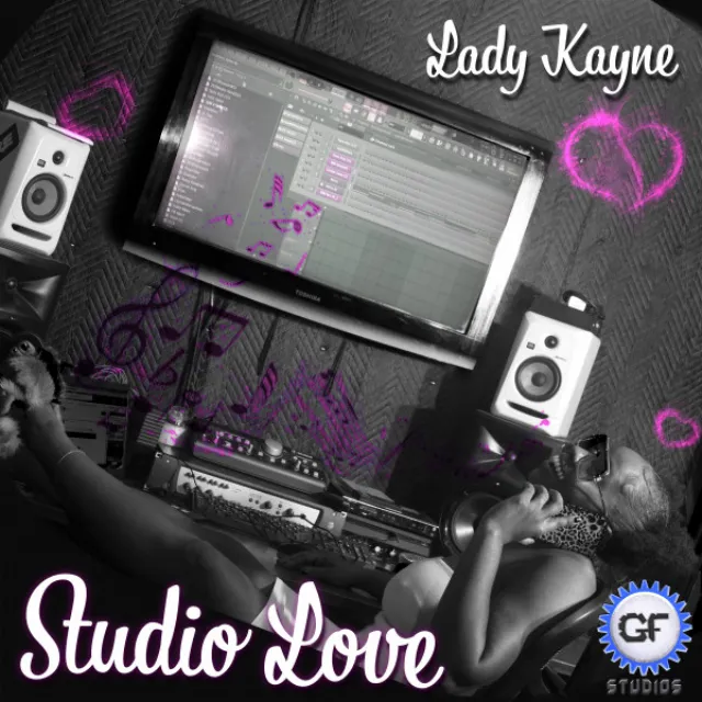 STUDIO LOVE