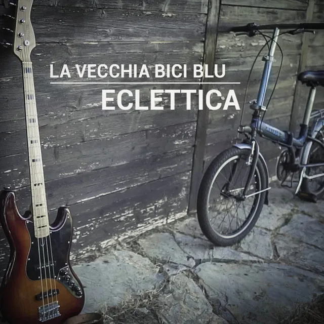 La vecchia bici blu