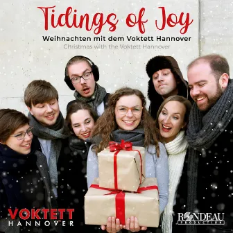 Voktett Hannover: Tidings of Joy (Weihnachtslieder / Christmas Carols) by Michael Praetorius