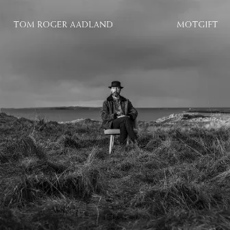 Motgift by Tom Roger Aadland