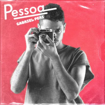 Pessoa by Gabriel Peri