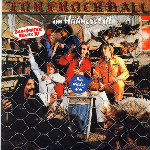 Torfrockball Im Hühnerstall