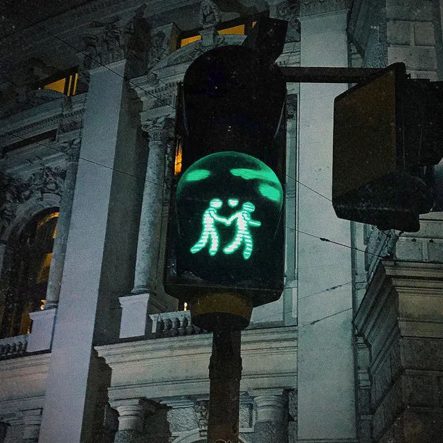 GREEN LIGHT