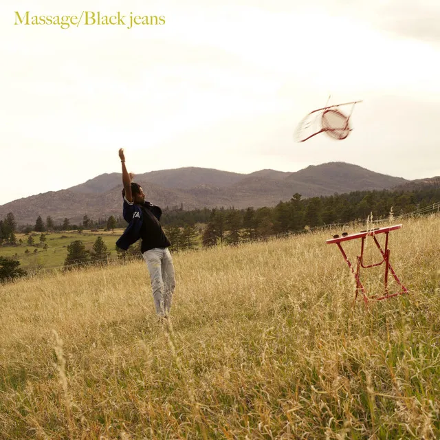 Massage/Black jeans